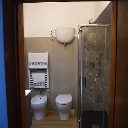 La Casa Nella Piazzetta Apartment *