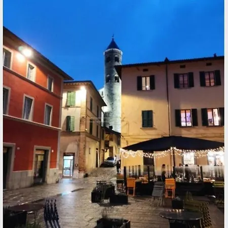 La Casa Nella Piazzetta 아파트 *