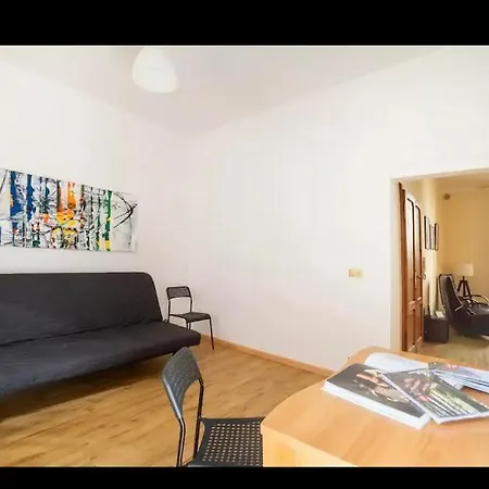 La Casa Nella Piazzetta Apartment *